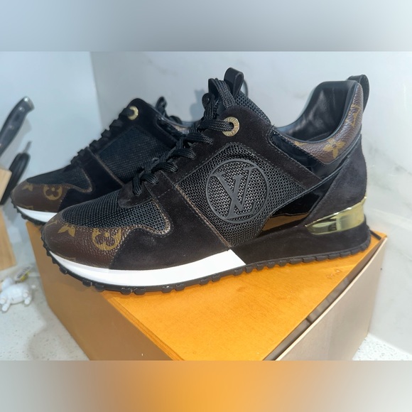 LV runaway sneakers - Picture 2 of 4